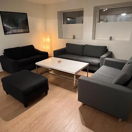 Apartment Spacious Apartment- Walking Distance To Citycenter Tromso