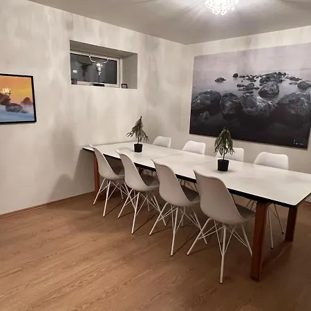 Apartment Spacious Apartment- Walking Distance To Citycenter *