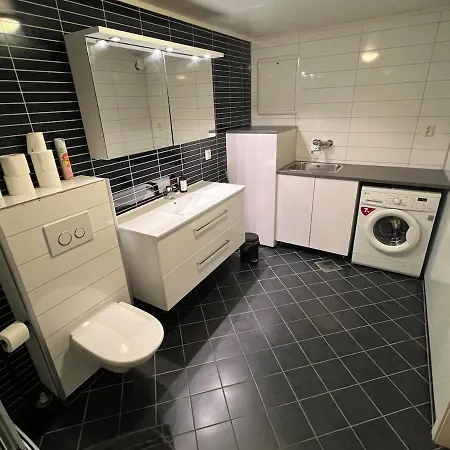 Apartamento Spacious Apartment- Walking Distance To Citycenter Tromsø
